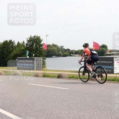 15.06.2025 - 27. Vierlanden-Triathlon H.Heesch http://msf.ph/oto/7999765 15.06.2025 10:26:58 Radfahren 328, 479, 537, 562, 575 meine-sportfotos.de