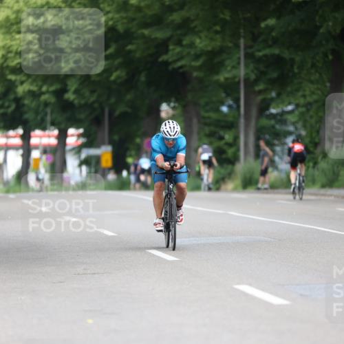 15.06.2025 - 7 Türme Triathlon Yannick Fuchs http://msf.ph/oto/7999782 15.06.2025 12:23:15 Radfahren 470, 570, 637 meine-sportfotos.de