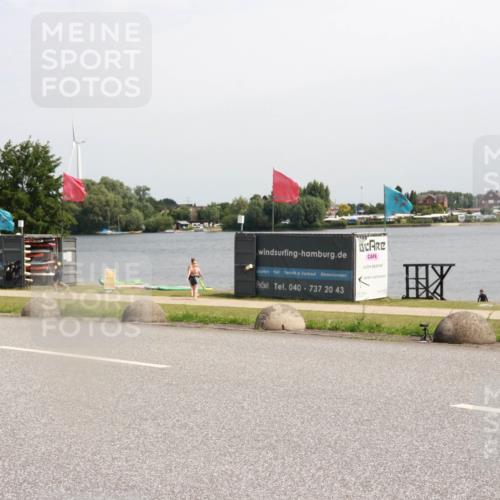 15.06.2025 - 27. Vierlanden-Triathlon H.Heesch http://msf.ph/oto/7999800 15.06.2025 11:40:23 Radfahren  meine-sportfotos.de