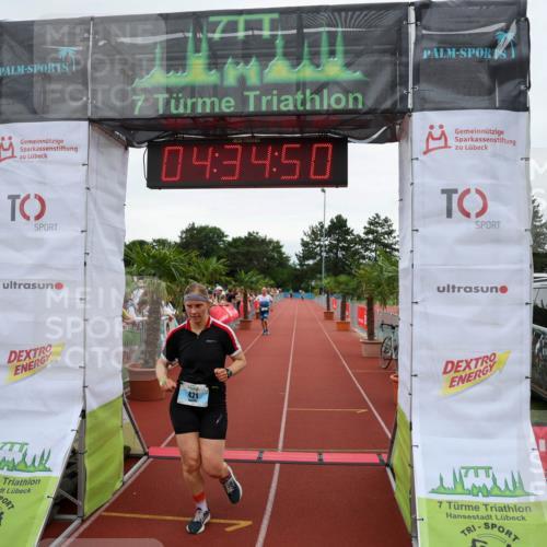 15.06.2025 - 7 Türme Triathlon Michael Strokosch http://msf.ph/oto/7999834 15.06.2025 14:34:50 Ziel 421 meine-sportfotos.de