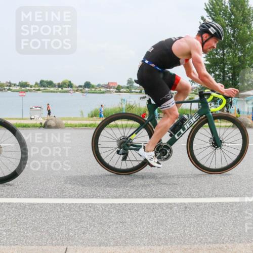 21.06.2025 - 27. Vierlanden-Triathlon H.Heesch http://msf.ph/oto/7999870 15.06.2025 12:32:34 Radfahren 766, 1004, 1006, 1007, 1008 meine-sportfotos.de