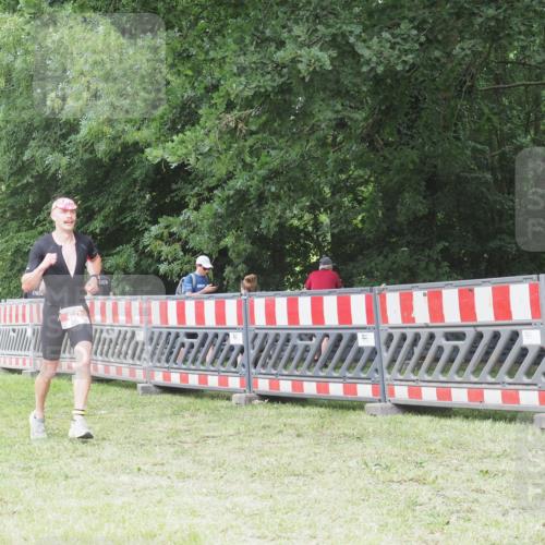 21.06.2025 - 27. Vierlanden-Triathlon KatJ http://msf.ph/oto/7999922 15.06.2025 12:54:03 Ziel 21, 60, 171, 650 meine-sportfotos.de