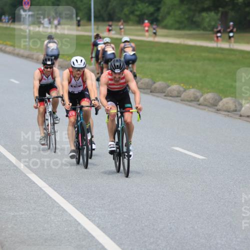 21.06.2025 - 27. Vierlanden-Triathlon H.Heesch http://msf.ph/oto/7999957 15.06.2025 12:32:31 Radfahren 766, 1004, 1006, 1007, 1008 meine-sportfotos.de
