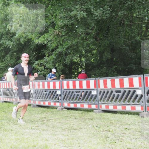 21.06.2025 - 27. Vierlanden-Triathlon KatJ http://msf.ph/oto/7999960 15.06.2025 12:54:03 Ziel 21, 60, 171, 650 meine-sportfotos.de