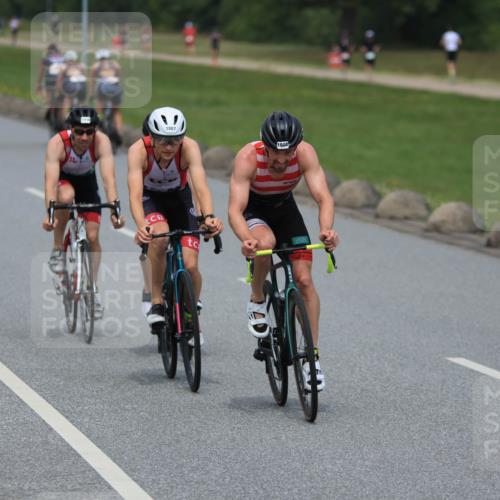 21.06.2025 - 27. Vierlanden-Triathlon H.Heesch http://msf.ph/oto/7999969 15.06.2025 12:32:32 Radfahren 766, 1004, 1006, 1007, 1008 meine-sportfotos.de