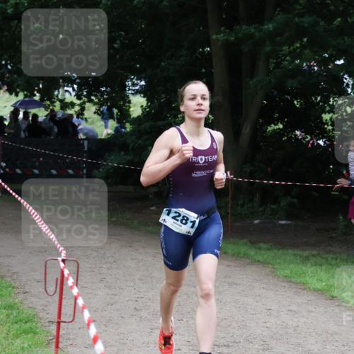 21.06.2025 - 27. Vierlanden-Triathlon Lena Gebhardt http://msf.ph/oto/8000065 15.06.2025 14:01:52 Laufen 202, 1281, 4 meine-sportfotos.de
