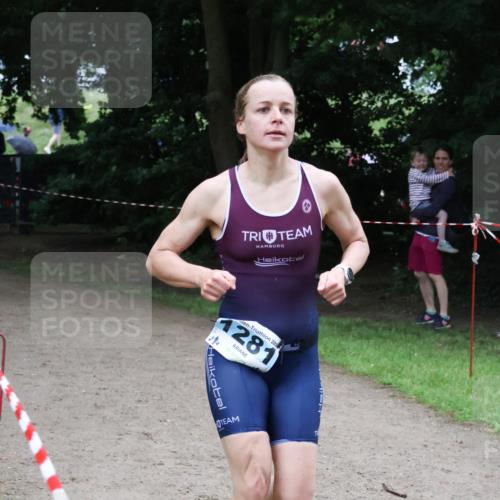 21.06.2025 - 27. Vierlanden-Triathlon Lena Gebhardt http://msf.ph/oto/8000096 15.06.2025 14:01:53 Laufen 1281, 202 meine-sportfotos.de