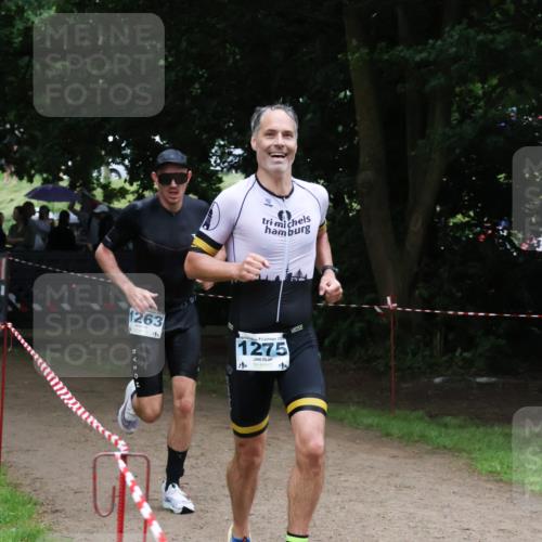 21.06.2025 - 27. Vierlanden-Triathlon Lena Gebhardt http://msf.ph/oto/8000122 15.06.2025 14:01:58 Laufen 1263, 202, 1275, 114 meine-sportfotos.de