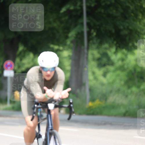 15.06.2025 - 7 Türme Triathlon Yannick Fuchs http://msf.ph/oto/8000139 15.06.2025 12:23:50 Radfahren 284, 594 meine-sportfotos.de