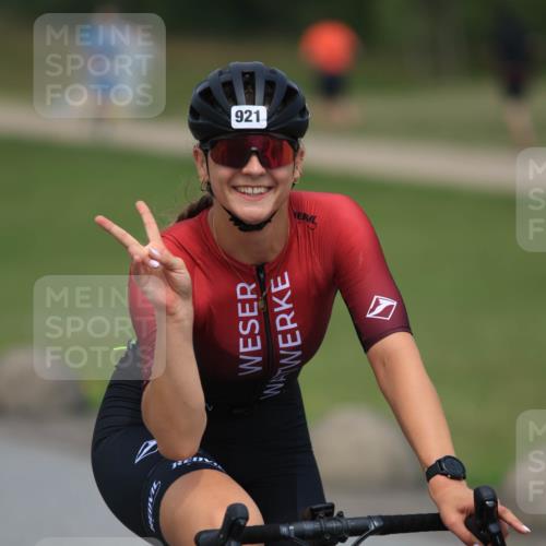 21.06.2025 - 27. Vierlanden-Triathlon H.Heesch http://msf.ph/oto/8000182 15.06.2025 12:33:53 Radfahren 888, 921 meine-sportfotos.de