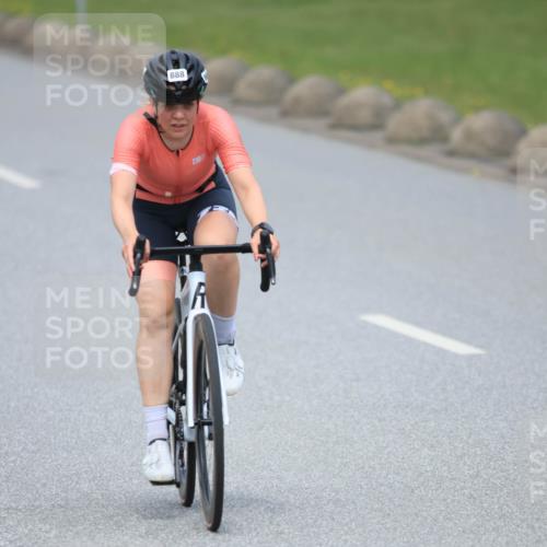 21.06.2025 - 27. Vierlanden-Triathlon H.Heesch http://msf.ph/oto/8000205 15.06.2025 12:33:58 Radfahren 888, 1061, 1062, 1063, 1064, 1065, 1066, 1067, 1068 meine-sportfotos.de