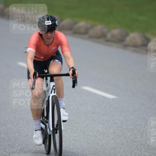 21.06.2025 - 27. Vierlanden-Triathlon H.Heesch http://msf.ph/oto/8000215 15.06.2025 12:33:58 Radfahren 888, 1061, 1062, 1063, 1064, 1065, 1066, 1067, 1068 meine-sportfotos.de