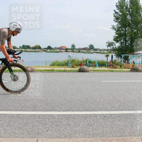 21.06.2025 - 27. Vierlanden-Triathlon H.Heesch http://msf.ph/oto/8000241 15.06.2025 12:33:44 Radfahren 780 meine-sportfotos.de