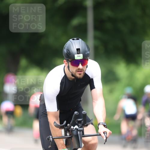 15.06.2025 - 7 Türme Triathlon Yannick Fuchs http://msf.ph/oto/8000256 15.06.2025 13:14:31 Radfahren 201, 897, 918, 1159 meine-sportfotos.de