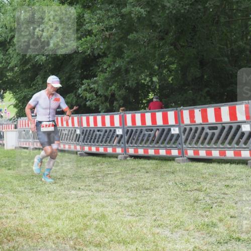 21.06.2025 - 27. Vierlanden-Triathlon KatJ http://msf.ph/oto/8000261 15.06.2025 12:54:12 Ziel 171, 757 meine-sportfotos.de
