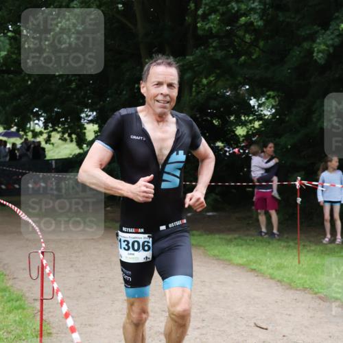 21.06.2025 - 27. Vierlanden-Triathlon Lena Gebhardt http://msf.ph/oto/8000267 15.06.2025 14:02:04 Laufen 80, 1306 meine-sportfotos.de