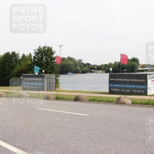 15.06.2025 - 27. Vierlanden-Triathlon H.Heesch http://msf.ph/oto/8000285 15.06.2025 10:27:46 Radfahren 75, 100 meine-sportfotos.de