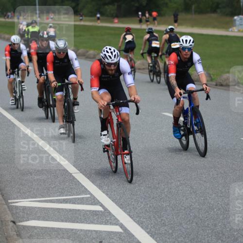 21.06.2025 - 27. Vierlanden-Triathlon H.Heesch http://msf.ph/oto/8000295 15.06.2025 12:34:09 Radfahren 994, 995, 996, 997, 998, 1061, 1062, 1063, 1064 meine-sportfotos.de