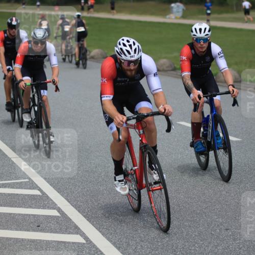 21.06.2025 - 27. Vierlanden-Triathlon H.Heesch http://msf.ph/oto/8000327 15.06.2025 12:34:09 Radfahren 994, 995, 996, 997, 998, 1061, 1062, 1063, 1064 meine-sportfotos.de