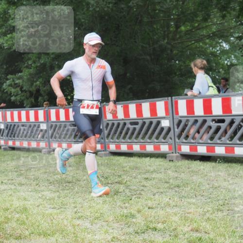 21.06.2025 - 27. Vierlanden-Triathlon KatJ http://msf.ph/oto/8000370 15.06.2025 12:54:13 Ziel 171, 757 meine-sportfotos.de