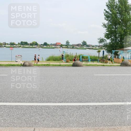 21.06.2025 - 27. Vierlanden-Triathlon H.Heesch http://msf.ph/oto/8000378 15.06.2025 12:34:01 Radfahren 888, 1065, 1066, 1067, 1068 meine-sportfotos.de