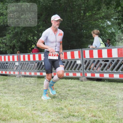 21.06.2025 - 27. Vierlanden-Triathlon KatJ http://msf.ph/oto/8000380 15.06.2025 12:54:13 Ziel 171, 757 meine-sportfotos.de