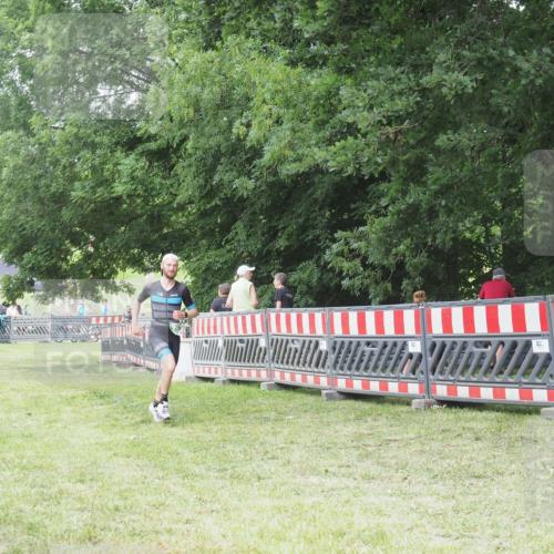 21.06.2025 - 27. Vierlanden-Triathlon KatJ http://msf.ph/oto/8000395 15.06.2025 12:54:21 Ziel 757, 999, 1000, 1001, 1003 meine-sportfotos.de