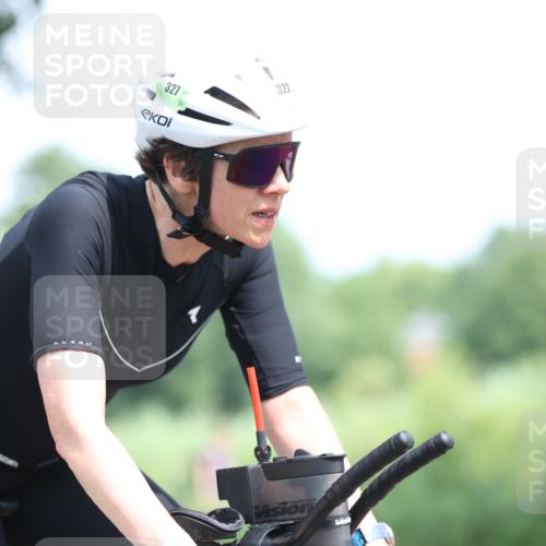 15.06.2025 - 7 Türme Triathlon Yannick Fuchs http://msf.ph/oto/8000398 15.06.2025 12:25:01 Radfahren 327, 372 meine-sportfotos.de