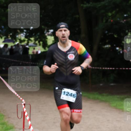 21.06.2025 - 27. Vierlanden-Triathlon Lena Gebhardt http://msf.ph/oto/8000405 15.06.2025 14:02:22 Laufen 1246 meine-sportfotos.de