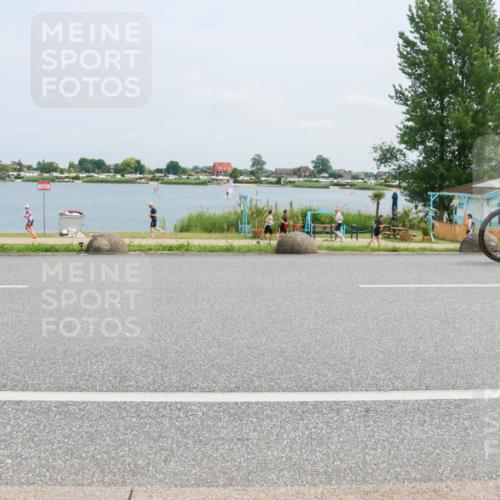 21.06.2025 - 27. Vierlanden-Triathlon H.Heesch http://msf.ph/oto/8000450 15.06.2025 12:34:02 Radfahren 888, 1065, 1066, 1067, 1068 meine-sportfotos.de