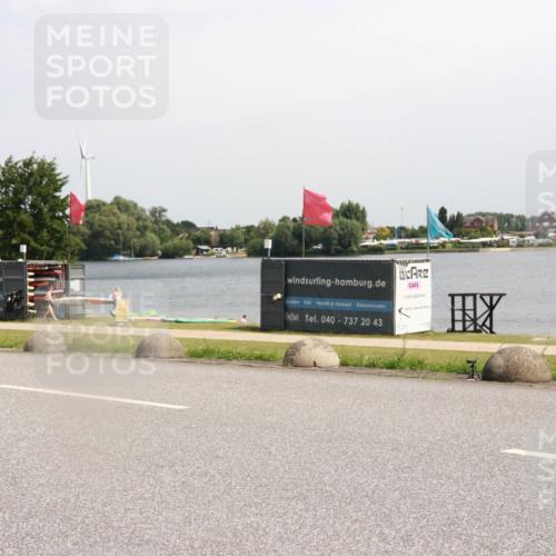 15.06.2025 - 27. Vierlanden-Triathlon H.Heesch http://msf.ph/oto/8000455 15.06.2025 11:41:06 Radfahren 649, 883 meine-sportfotos.de