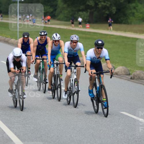 21.06.2025 - 27. Vierlanden-Triathlon H.Heesch http://msf.ph/oto/8000526 15.06.2025 12:34:32 Radfahren 891, 911, 944, 1009, 1010, 1011, 1012, 1013 meine-sportfotos.de