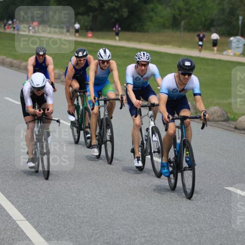 21.06.2025 - 27. Vierlanden-Triathlon H.Heesch http://msf.ph/oto/8000532 15.06.2025 12:34:32 Radfahren 891, 911, 944, 1009, 1010, 1011, 1012, 1013 meine-sportfotos.de