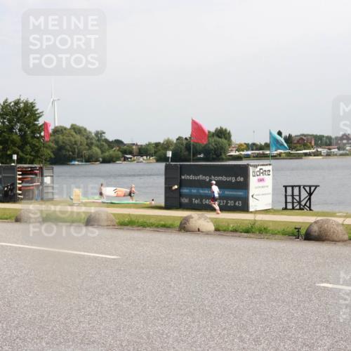 21.06.2025 - 27. Vierlanden-Triathlon H.Heesch http://msf.ph/oto/8000546 15.06.2025 11:41:11 Radfahren 715, 778, 867, 883, 884 meine-sportfotos.de