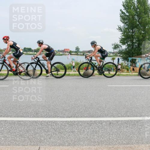 21.06.2025 - 27. Vierlanden-Triathlon H.Heesch http://msf.ph/oto/8000563 15.06.2025 12:34:04 Radfahren 888, 1061, 1062, 1063, 1064, 1065, 1066, 1067, 1068 meine-sportfotos.de
