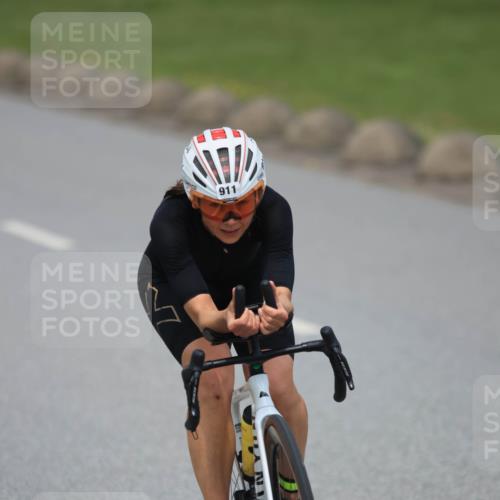 21.06.2025 - 27. Vierlanden-Triathlon H.Heesch http://msf.ph/oto/8000575 15.06.2025 12:34:40 Radfahren 911, 912, 1019, 1020, 1022, 1023, 1073, 1074, 1075, 1076 meine-sportfotos.de