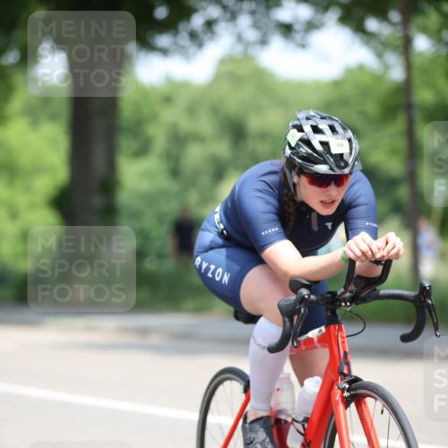 15.06.2025 - 7 Türme Triathlon Yannick Fuchs http://msf.ph/oto/8000578 15.06.2025 12:25:32 Radfahren 298 meine-sportfotos.de