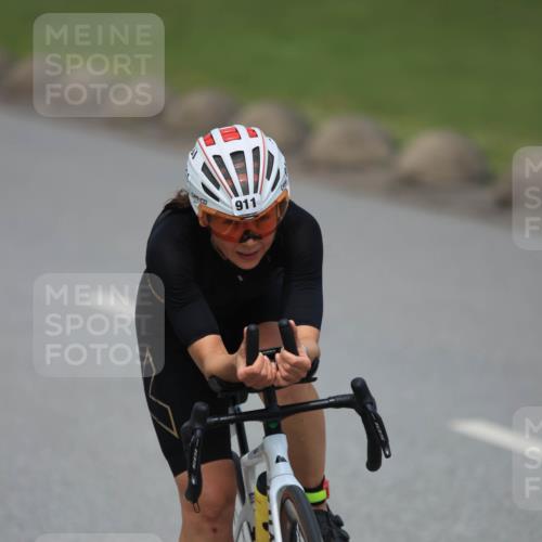 21.06.2025 - 27. Vierlanden-Triathlon H.Heesch http://msf.ph/oto/8000583 15.06.2025 12:34:41 Radfahren 911, 912, 1019, 1020, 1022, 1023, 1073, 1074, 1075, 1076 meine-sportfotos.de