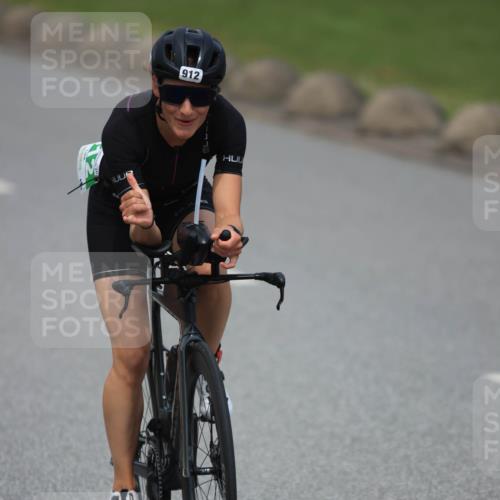 21.06.2025 - 27. Vierlanden-Triathlon H.Heesch http://msf.ph/oto/8000598 15.06.2025 12:34:43 Radfahren 911, 912, 1019, 1020, 1022, 1023, 1073, 1074, 1075, 1076 meine-sportfotos.de