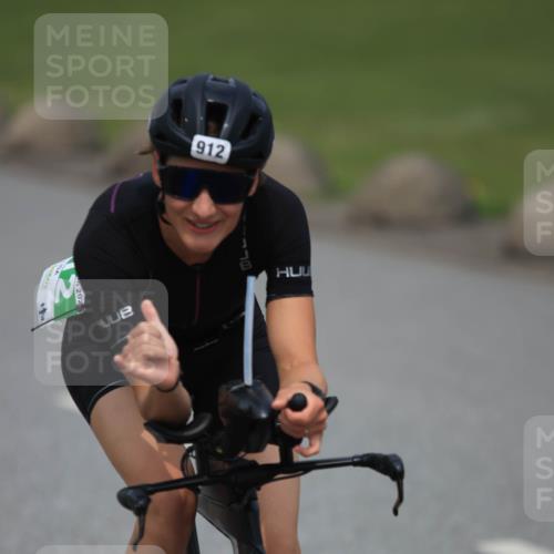 21.06.2025 - 27. Vierlanden-Triathlon H.Heesch http://msf.ph/oto/8000627 15.06.2025 12:34:44 Radfahren 911, 912, 1019, 1020, 1022, 1023, 1073, 1074, 1075, 1076 meine-sportfotos.de