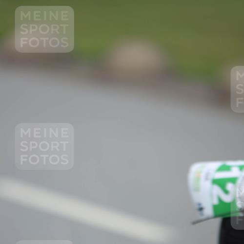 21.06.2025 - 27. Vierlanden-Triathlon H.Heesch http://msf.ph/oto/8000642 15.06.2025 12:34:44 Radfahren 911, 912, 1019, 1020, 1022, 1023, 1073, 1074, 1075, 1076 meine-sportfotos.de