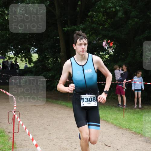 21.06.2025 - 27. Vierlanden-Triathlon Lena Gebhardt http://msf.ph/oto/8000643 15.06.2025 14:03:17 Laufen 202, 1308, 4 meine-sportfotos.de