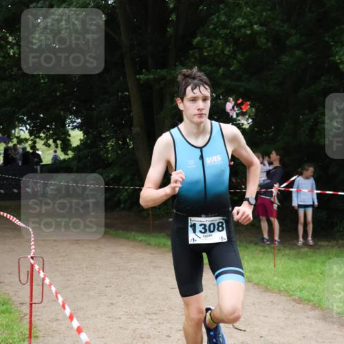 21.06.2025 - 27. Vierlanden-Triathlon Lena Gebhardt http://msf.ph/oto/8000647 15.06.2025 14:03:17 Laufen 202, 1308 meine-sportfotos.de