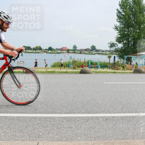 21.06.2025 - 27. Vierlanden-Triathlon H.Heesch http://msf.ph/oto/8000698 15.06.2025 12:34:10 Radfahren 994, 995, 996, 997, 998, 1061, 1062, 1063, 1064 meine-sportfotos.de