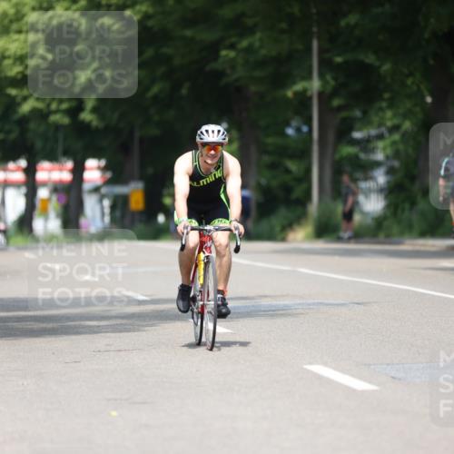 15.06.2025 - 7 Türme Triathlon Yannick Fuchs http://msf.ph/oto/8000711 15.06.2025 12:25:52 Radfahren 271, 538, 541, 557, 674 meine-sportfotos.de