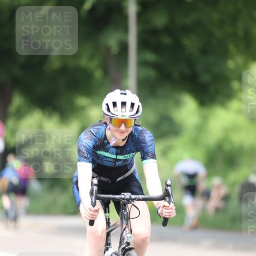 15.06.2025 - 7 Türme Triathlon Yannick Fuchs http://msf.ph/oto/8000725 15.06.2025 13:14:44 Radfahren 199, 209, 212, 514, 517, 959, 1076, 1158 meine-sportfotos.de