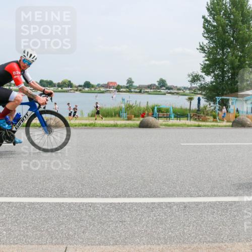 21.06.2025 - 27. Vierlanden-Triathlon H.Heesch http://msf.ph/oto/8000739 15.06.2025 12:34:11 Radfahren 994, 995, 996, 997, 998, 1061, 1062, 1063, 1064 meine-sportfotos.de