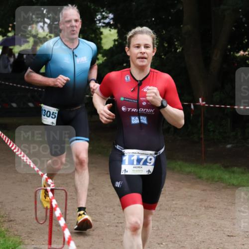 21.06.2025 - 27. Vierlanden-Triathlon Lena Gebhardt http://msf.ph/oto/8000818 15.06.2025 14:03:50 Laufen 305, 2025, 1179, 4 meine-sportfotos.de