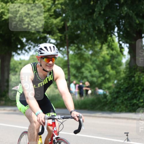 15.06.2025 - 7 Türme Triathlon Yannick Fuchs http://msf.ph/oto/8000819 15.06.2025 12:25:55 Radfahren 271, 538, 541, 557, 674 meine-sportfotos.de
