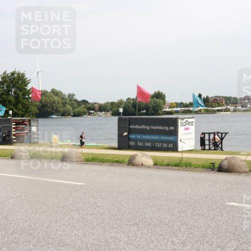15.06.2025 - 27. Vierlanden-Triathlon H.Heesch http://msf.ph/oto/8000820 15.06.2025 11:43:01 Radfahren 642 meine-sportfotos.de